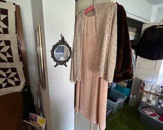 ROUND MIRROR IS SOLD 