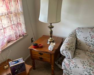 Ethan Allen end table, there are two
