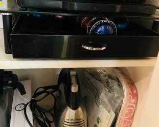 Hand Mixer / George Foreman Grill