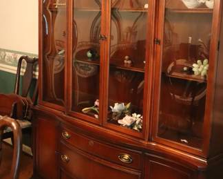 China cabinet by Bassett c.1950, mahogany