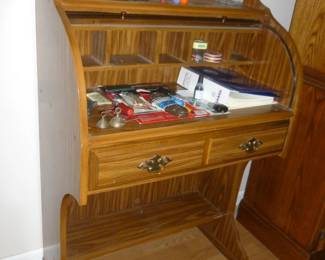 Small roll top desk