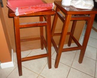 Pair bar stools 