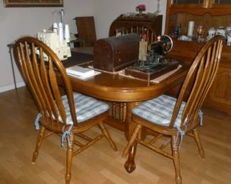Osk table w/6 chairs, leaf and pads