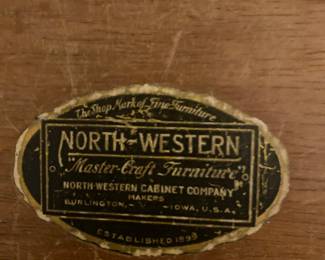 Brand of spinet /table-desk