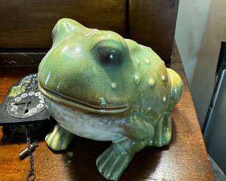 Porcelain Frog