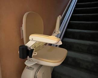 Electric stair lift
