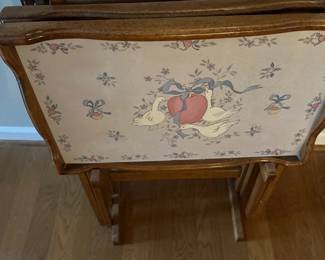 Vintage TV Trays set 