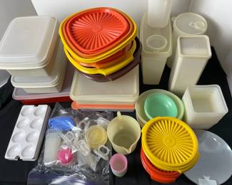 Tupperware Lot