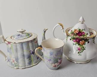 Burton Burton Tea Pot  Cup Plus Old Country Rose Tea Pot