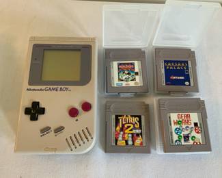 Nintendo 1989 Game Boy