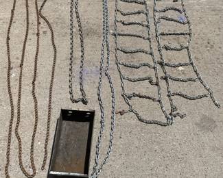 Tow Tire Chains Lot