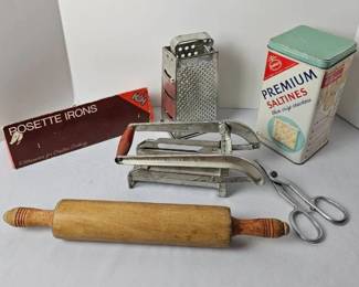 Vintage Kitchen Lot