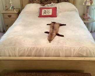 Mid century Full size sleigh bed