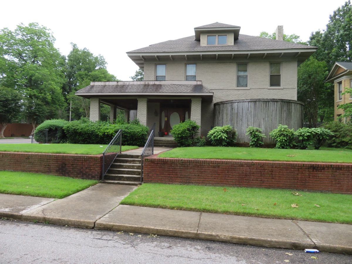 Fantastic Midtown Estate Sale! 50 off Monday! starts on 5/18/2024