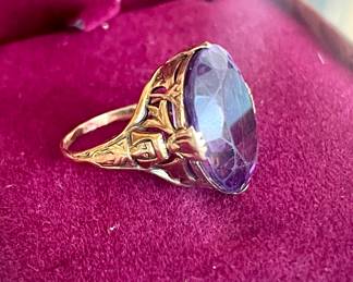 14K Gold with Large Oval Amethyst