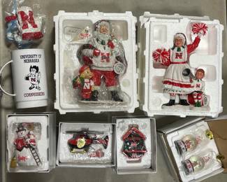 Danbury Mint Nebraska Corn Huskers Christmas figures & ornaments