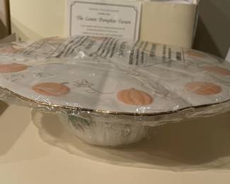 Lenox pumpkin cake stand