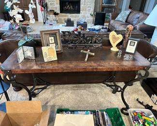 Sofa Table, Decor