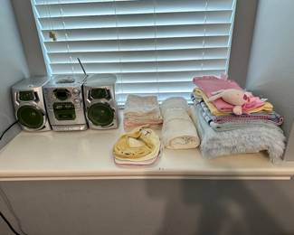 Boombox, Baby bibs and blankets