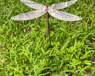 Metal dragonfly garden stake