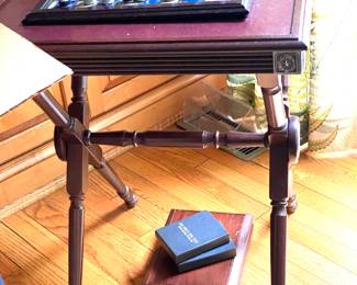 Civil War themed chess set and chess table