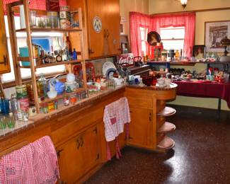 Begin Kitchen Close Ups