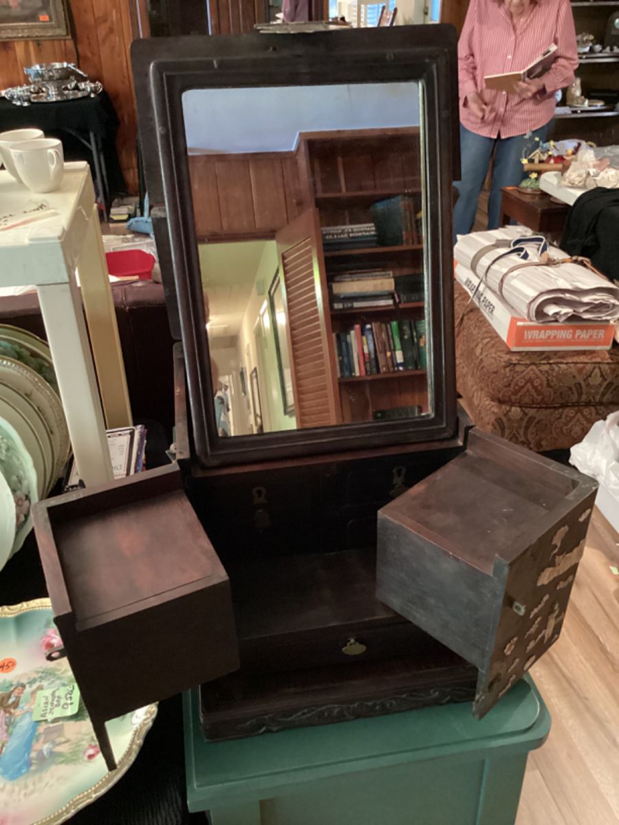 Cedar Hill Estate Sale Great Really Full House starts on 5/17/2024