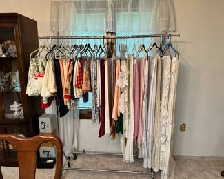 Lovely Selection of Formal & Everyday Table Linens

