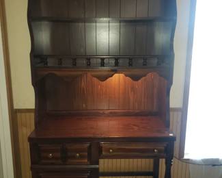 Desk with Hutch Top
