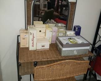 Vanity
Perfume 