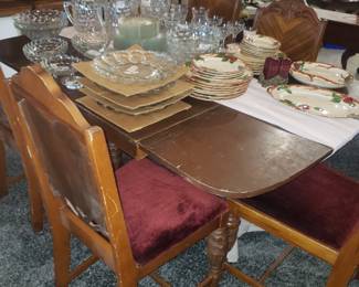 Drop Leaf Table
5 Vintage Chairs