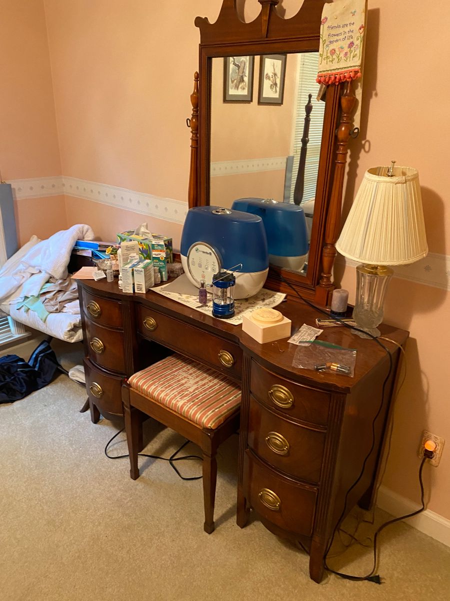 DRESSER W/ MIRROR AND STOLL