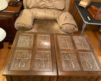Matching Pair of End Tables 