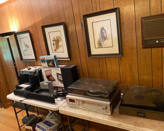 Table of electronics