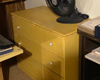 Yellow 3-drawer dresser