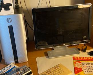 HP computer with monitor