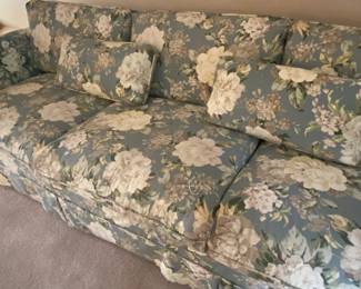 Floral Sofa (excellent condition)