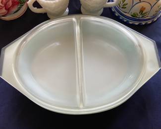 Vtg Turquoise PYREX divided casserole dish with lid 