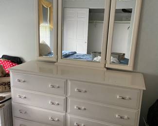White 8-drawer dresser with tiered mirror