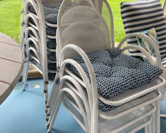 White metal mesh restaurant/cafe dining chairs