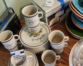 Newcor Stoneware 26 Piece Set