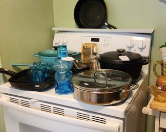 Indiana Frosted Blue Mountaineer Decanter, 	Pioneer Woman Dutch oven, Copper Chef steamer, VTG Cast Iron Dutch Oven