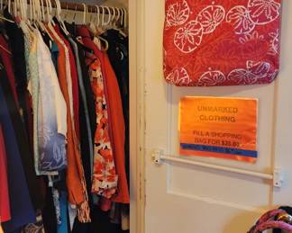 Women's clothing sizes M, L, XL (brands like Dressbarn, DIP, Chaps, Vintage, Jones Studio)