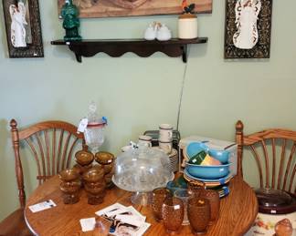 Wood pedestal table with 3 chairs