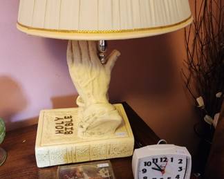 Vintage Holy Bible praying hands lamp