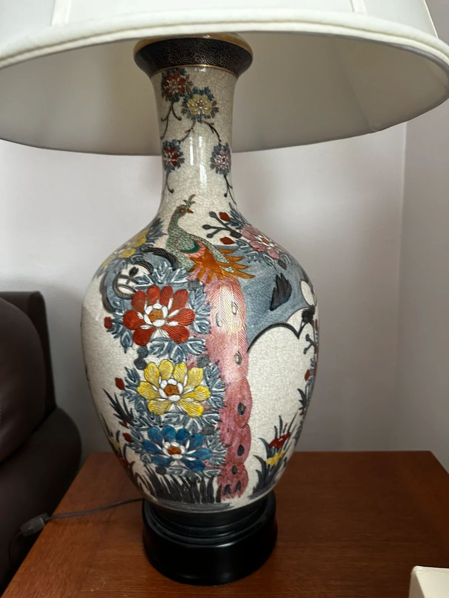 Large Japanese Kutani Porcelain Lamp