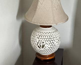 Japanese ginger jar lamp
