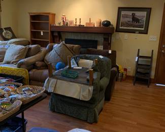 Jewelry, recliners, christmas