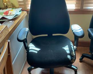 #103 Executive Chair - as is wear $20.00
#104 Executive Chair - as is wear $20.00
