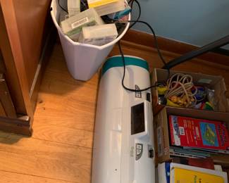 #60 Cricut w/Parts - Expession 2 $30.00